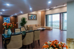 Mei penthouse